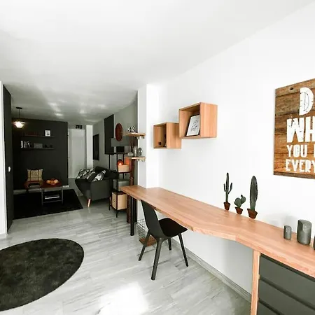 Apartamento Harmony En El Centro De アパート フエンヒロラ