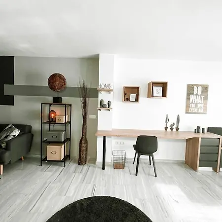Apartamento Harmony En El Centro De アパート フエンヒロラ